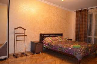 Гостиница ЯлтаАпартаменты Ялта Апартаменты класса люкс (для 4 взрослых)-8