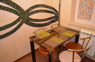 Гостиница ЯлтаАпартаменты Ялта Апартаменты класса люкс (для 4 взрослых)-2